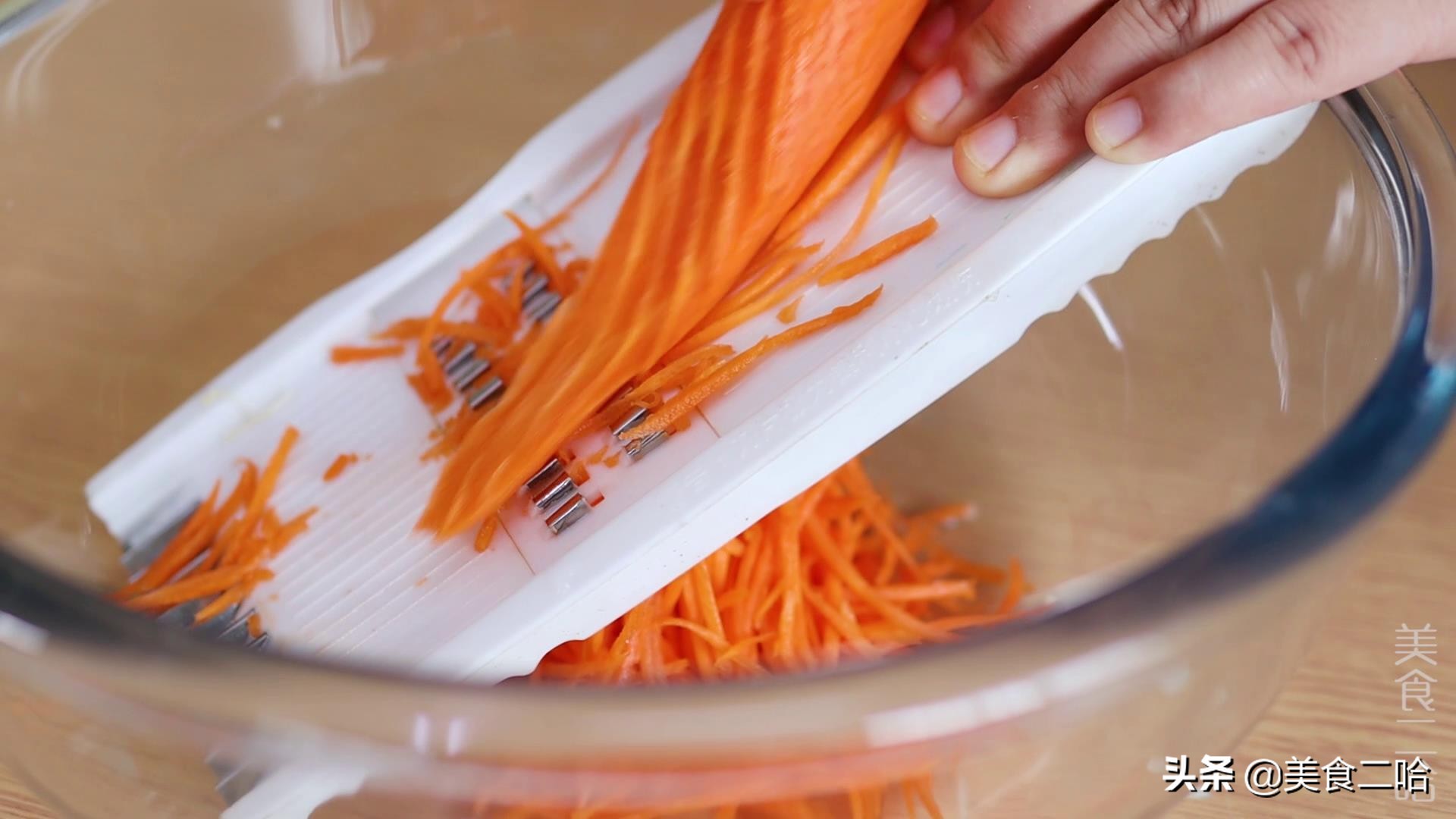 饭店的丸子为啥那么脆,难怪饭店的豆腐那么好吃