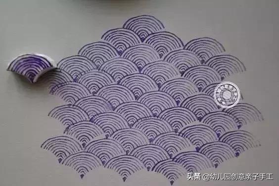 幼儿创意美术花瓣拓印,如何创作一幅优秀的蔬果拓印画