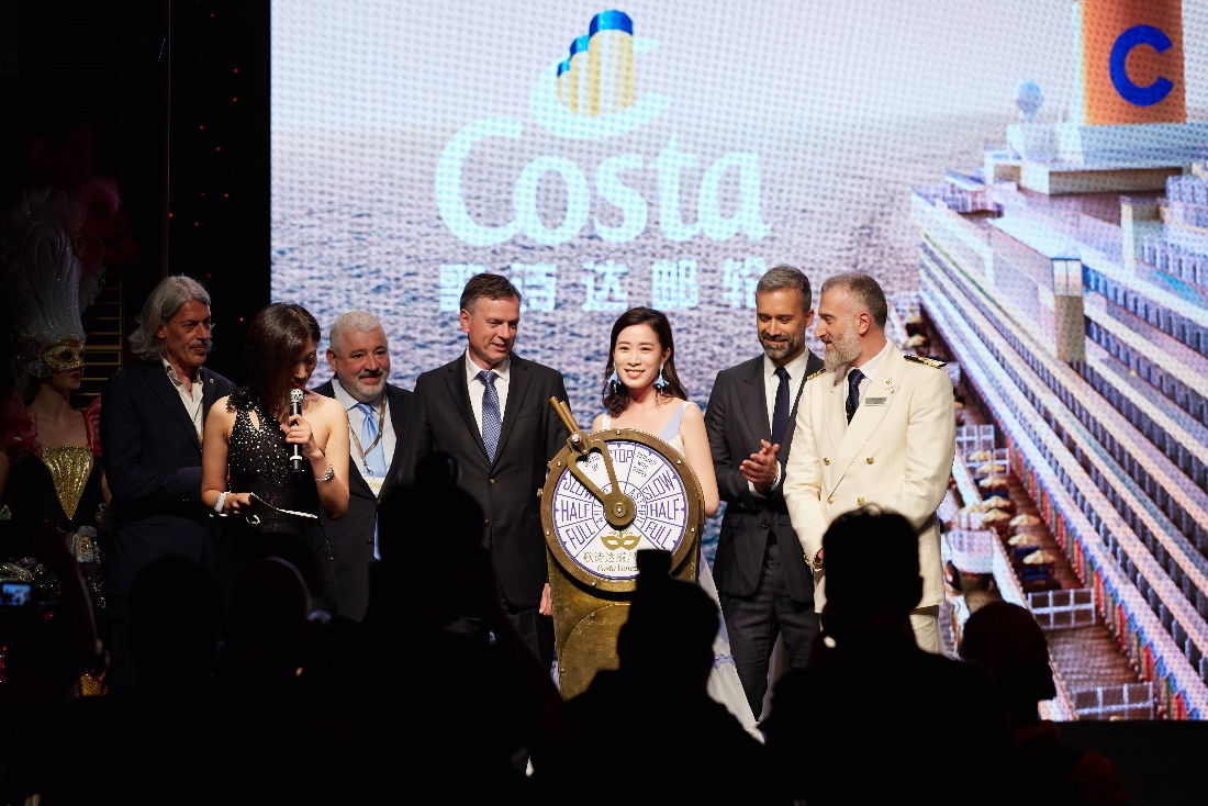 专为中国市场定制的歌诗达·威尼斯号抵达上海能涮火锅能打麻将