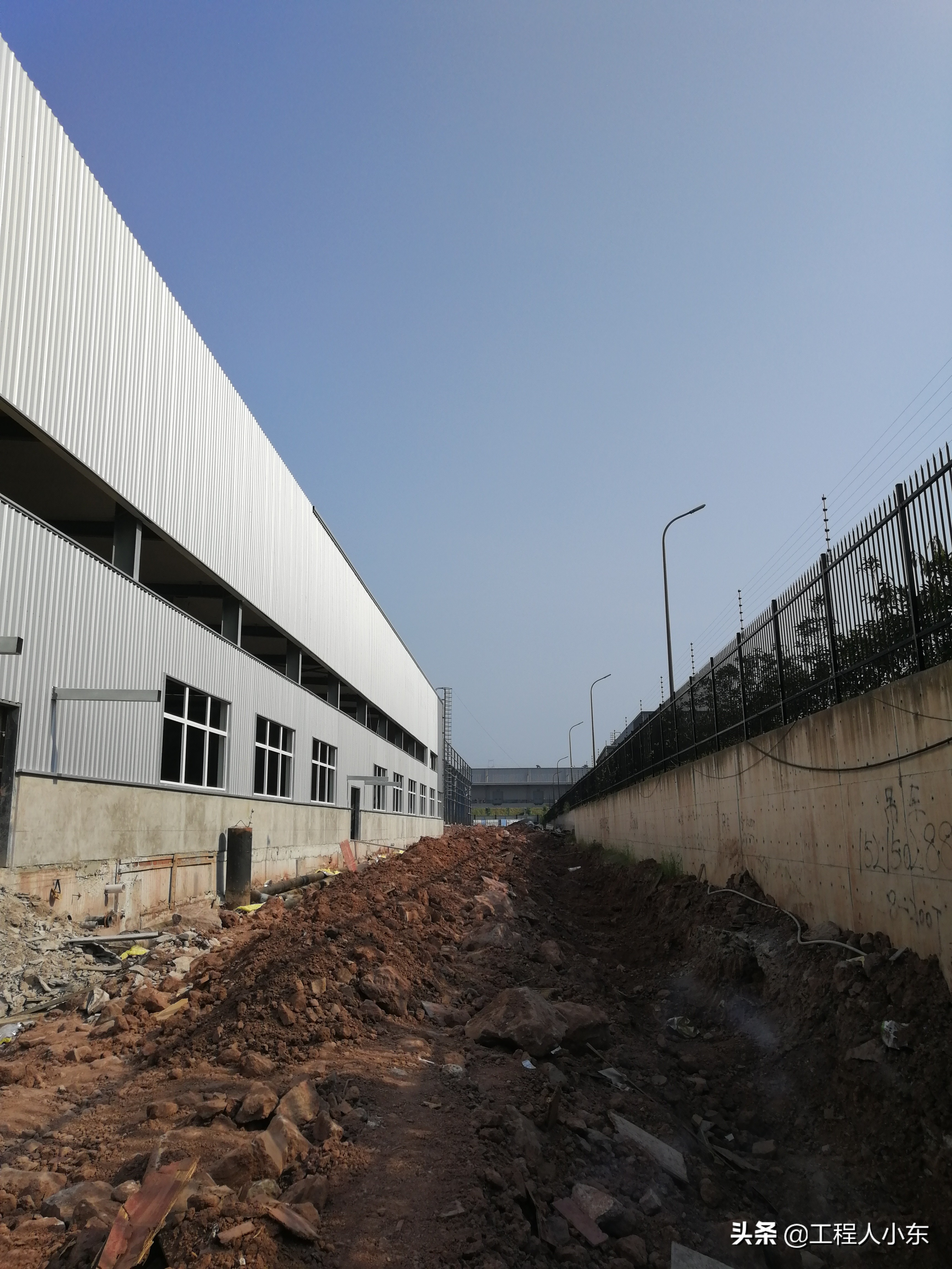 讲解钢结构厂房图,钢结构厂房基础施工动画演示