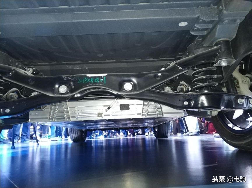 爱驰u5续航包是什么,爱驰u52021款u5标准续航pure智净版