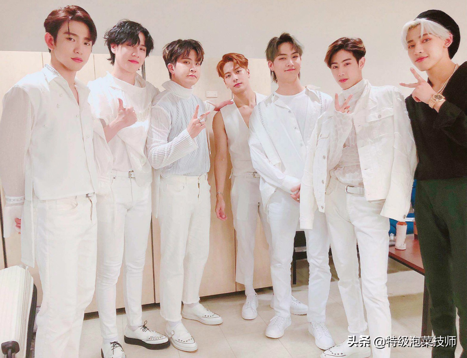 男偶像贴身衣物做奖品？主办方觉得在送福利，粉丝却一脸尴尬