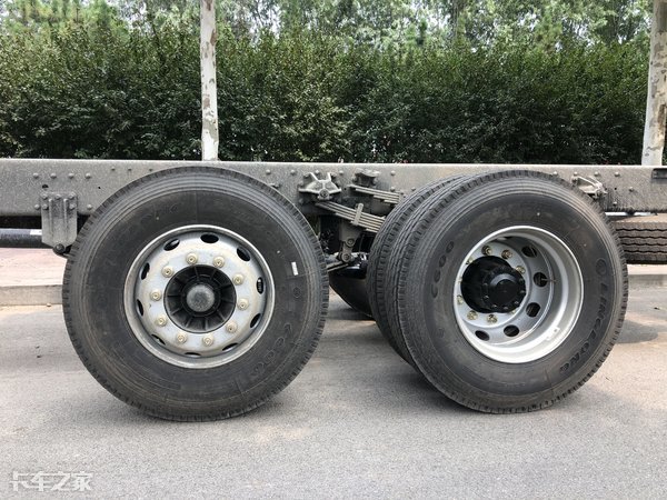 解放悍v轻量化8x2自卸车,解放悍v载货车9米6高栏