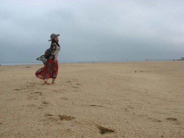 一个人在海边玩一天,一个人在海边怎么玩