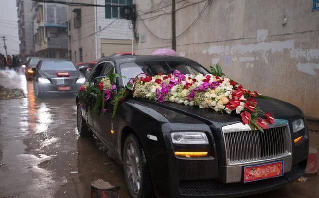 买劳斯莱斯跑婚车多久能回本,买个二手劳斯莱斯跑婚车划算吗