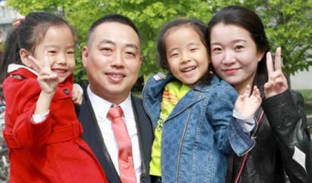 刘国梁家中豪宅曝光,刘国梁家里摆乒乓球台