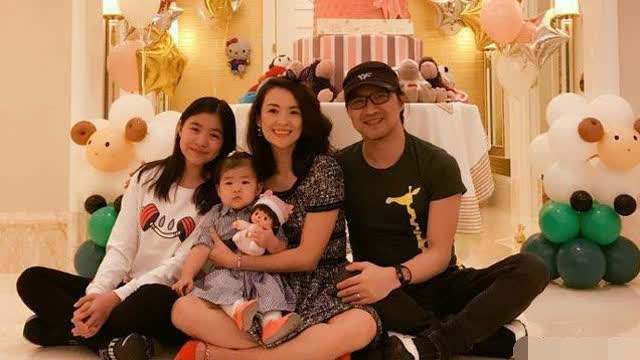 章子怡产后谈汪峰,章子怡谈产后涨奶