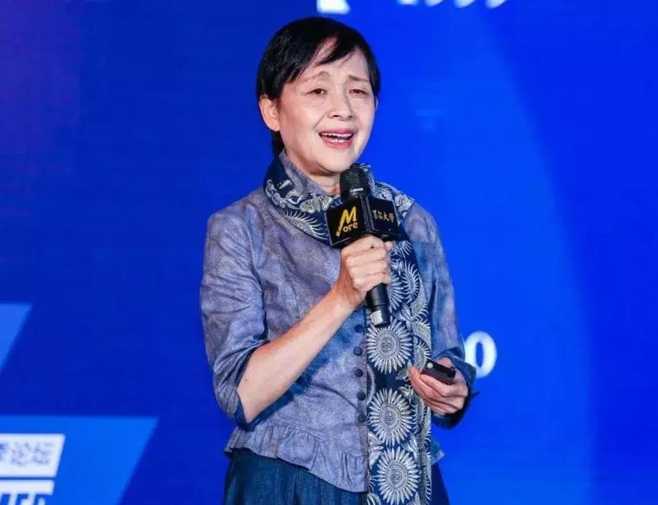 棣栧眾鍏ㄤ汉骞哥鍥介檯璁哄潧,璁哄潧鍢夊鍚嶅崟