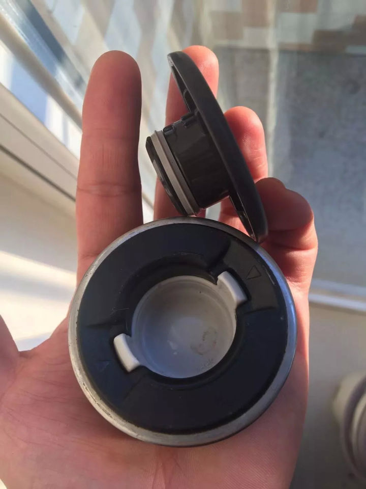 保温杯焖烧杯越重越好吗,保温杯杯底和杯壁材料不同么