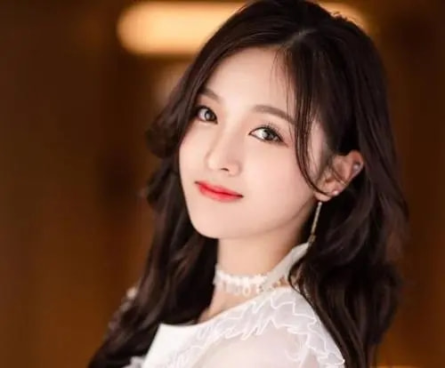 杨超越鞠婧祎照片,鞠婧祎和杨超越照片