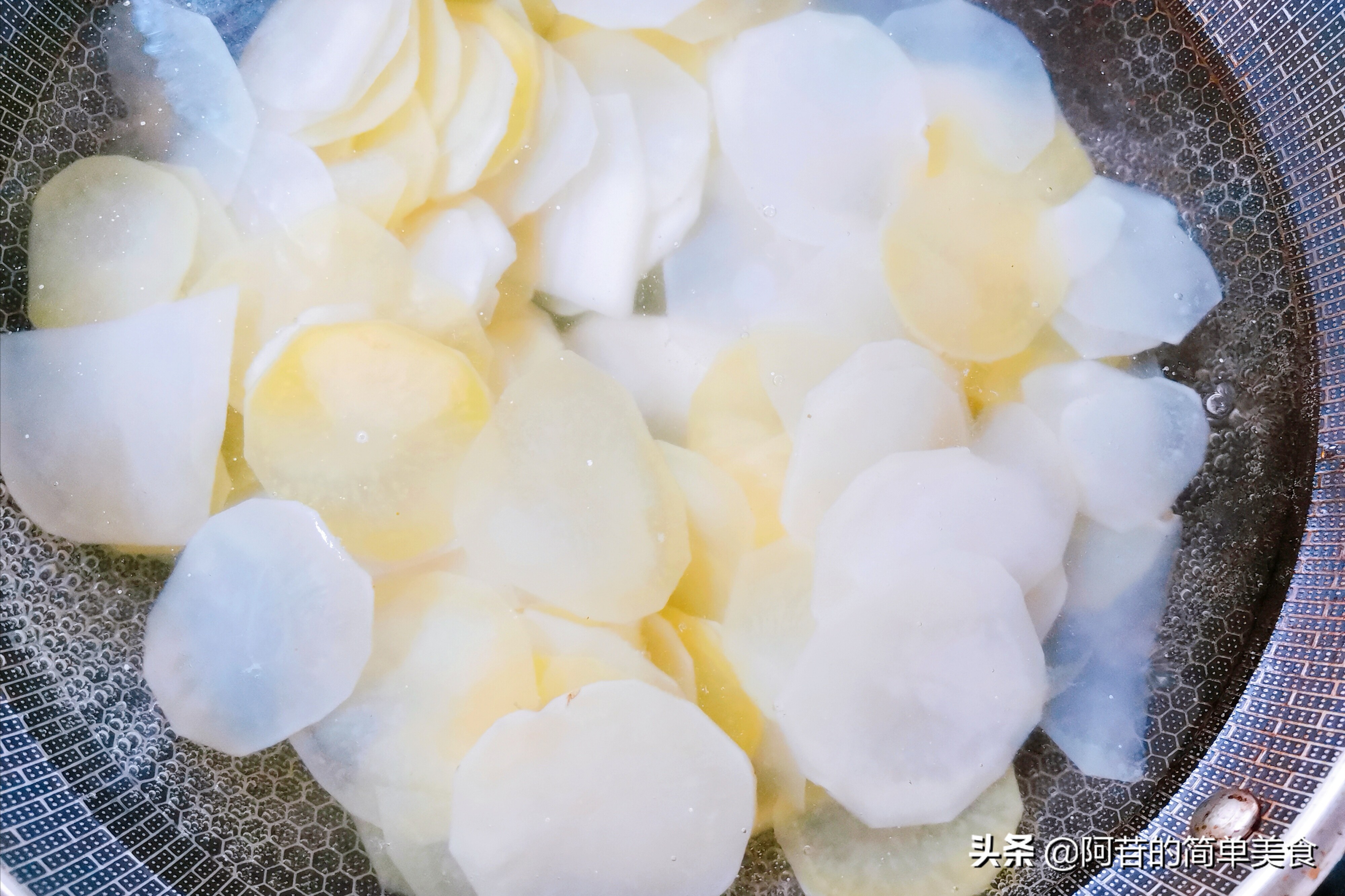 怎样做炸薯片又干又脆,自制又好吃又香的炸薯片