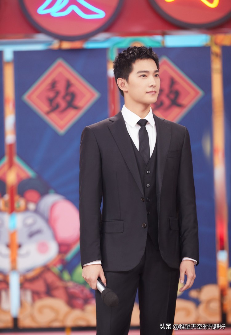 痞帅风男明星壁纸黑色,黑色西装壁纸