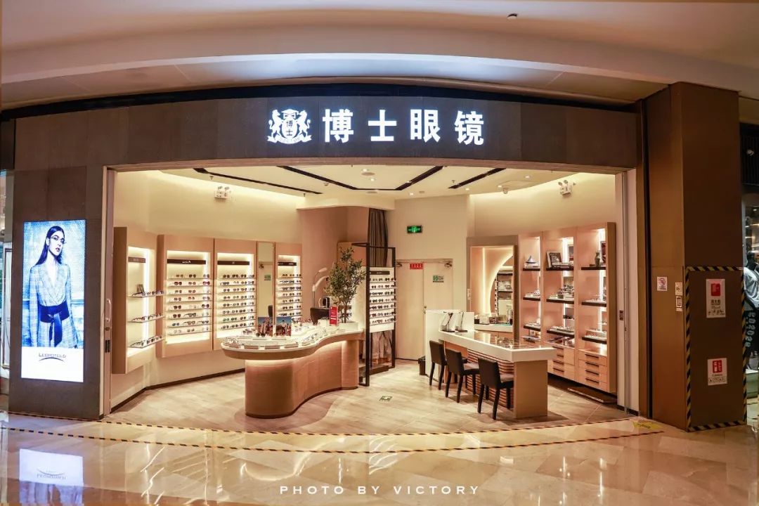 喜茶、和府捞面、兰巴赫……齐聚曲江老牌商场，等你Pick！