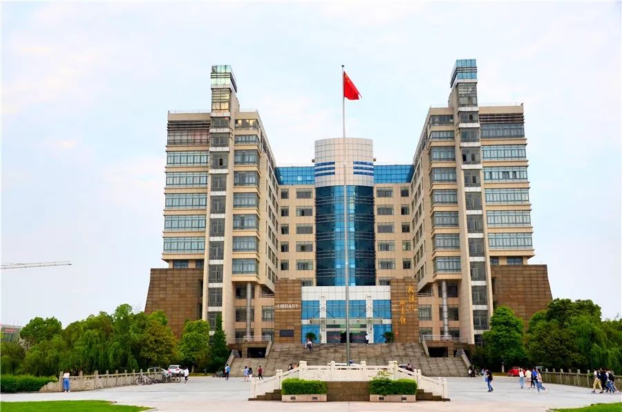 厉害了我的大学!100张图告诉你,有一种青春叫瑶湖高校!