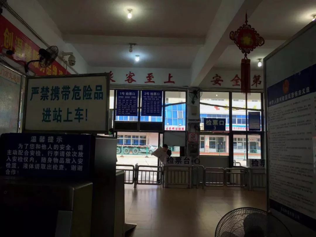 “动车一响，汽车下岗”？我们探访了厦门的六个汽车站，发现……