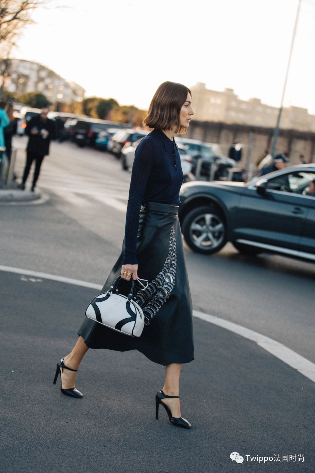 巴黎女孩春天穿什么裙子,法国女人夏天穿什么裙子