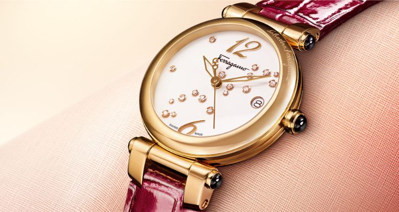 林允菲拉格慕全球品牌代言人,林允代言的香水