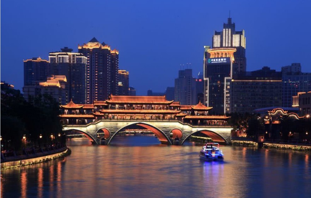 成都没有港口吗,杜甫在哪里写的门泊东吴万里船