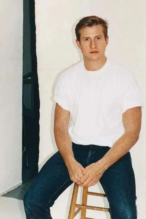 这4款包包背出去一定会被夸好看,这五款秋冬包包潮的让人心动