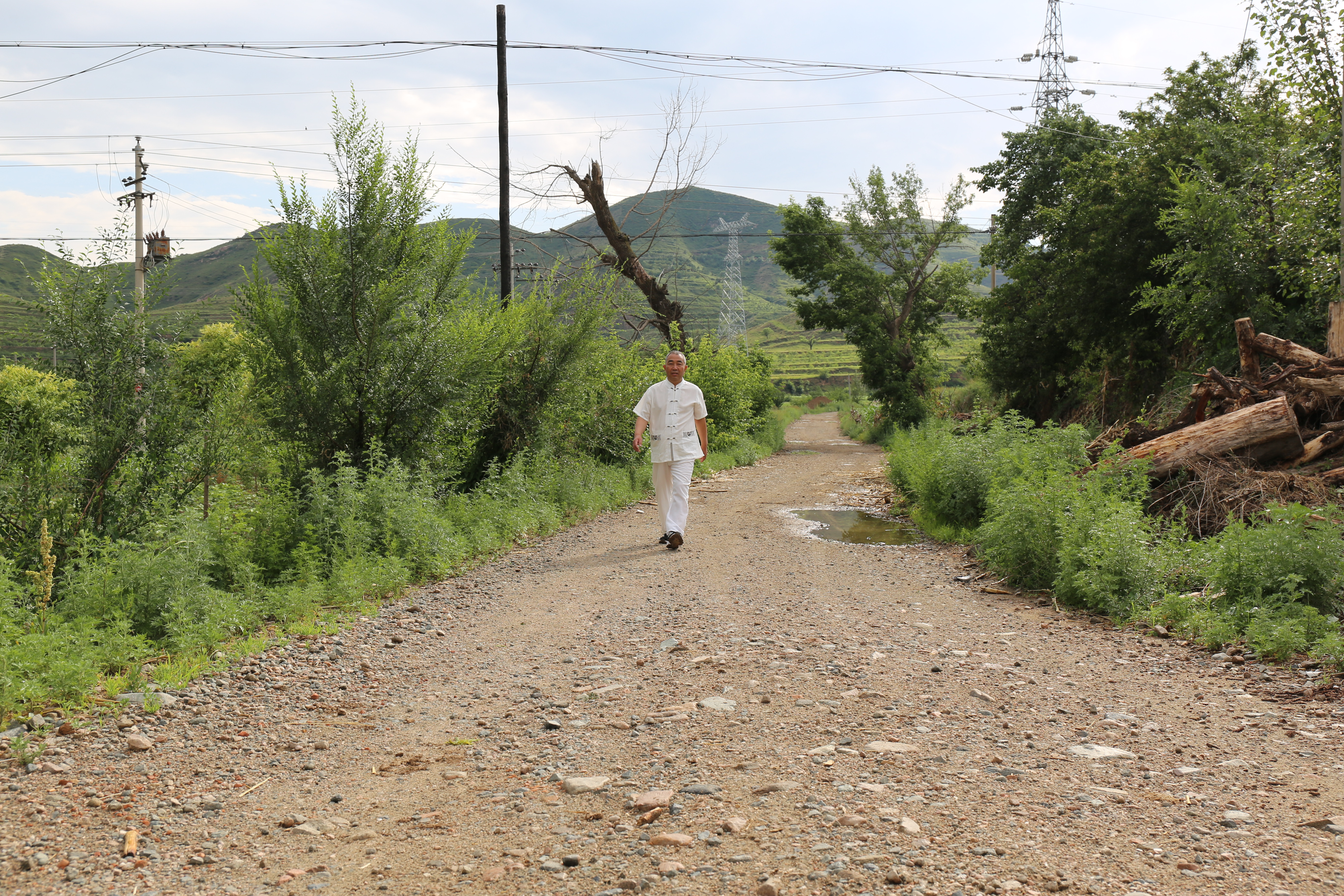 栾祥平出席活动,中医名家针灸治疗视频