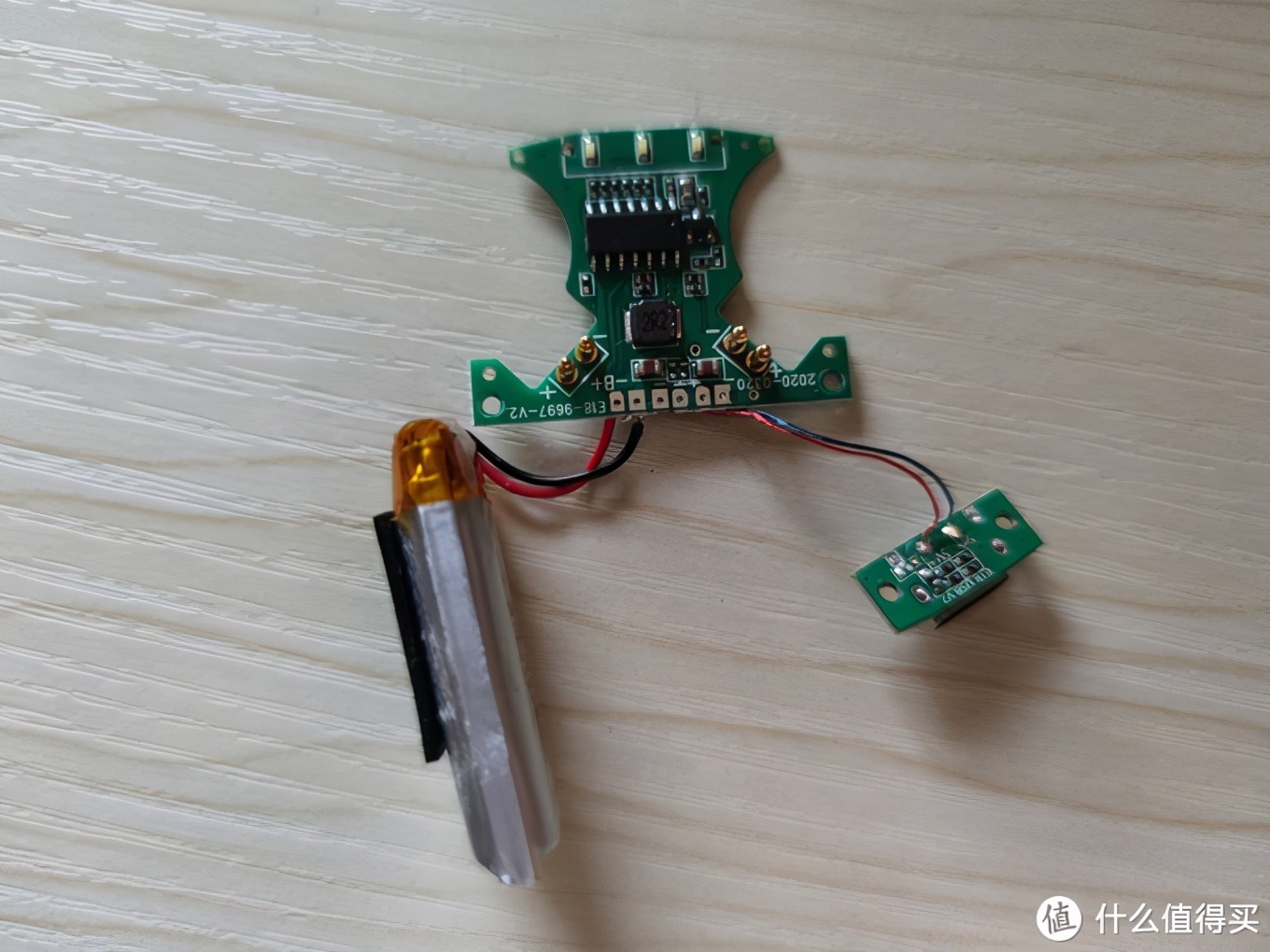 蓝牙耳机能改装成只充电么,给蓝牙耳机仓改无线充电功能