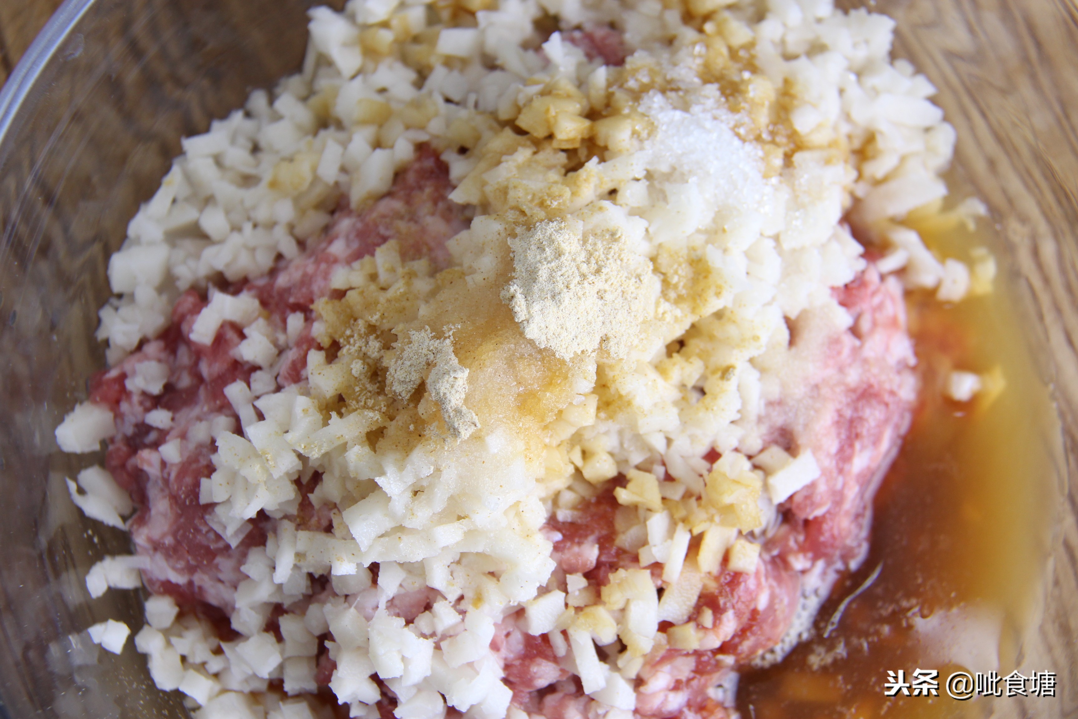 正宗红烧狮子头四喜丸子开袋即食,四喜丸子和红烧狮子头不一样