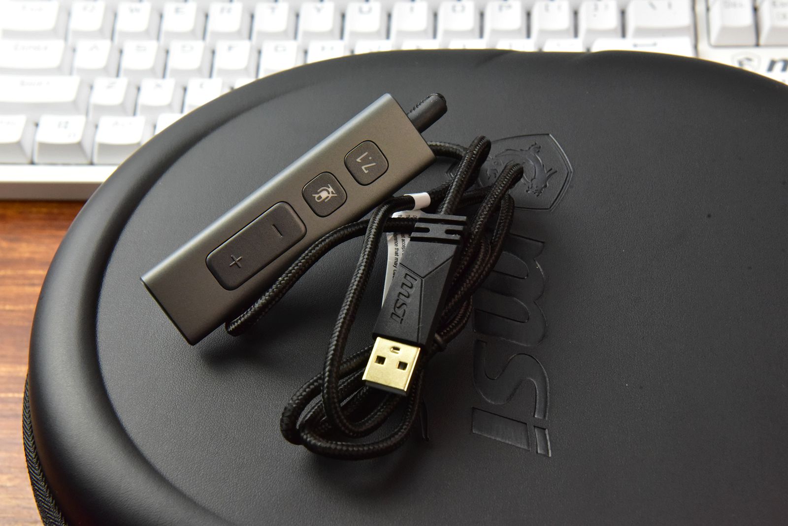 很久不见的安桥现身了,作微星耳机的配角发力电竞