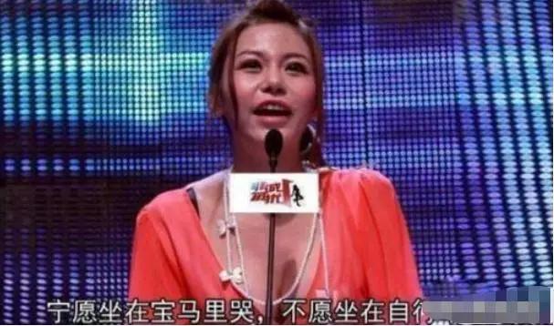 怎么高情商跟男人要钱话术,高情商女人怎么让男人给钱话术