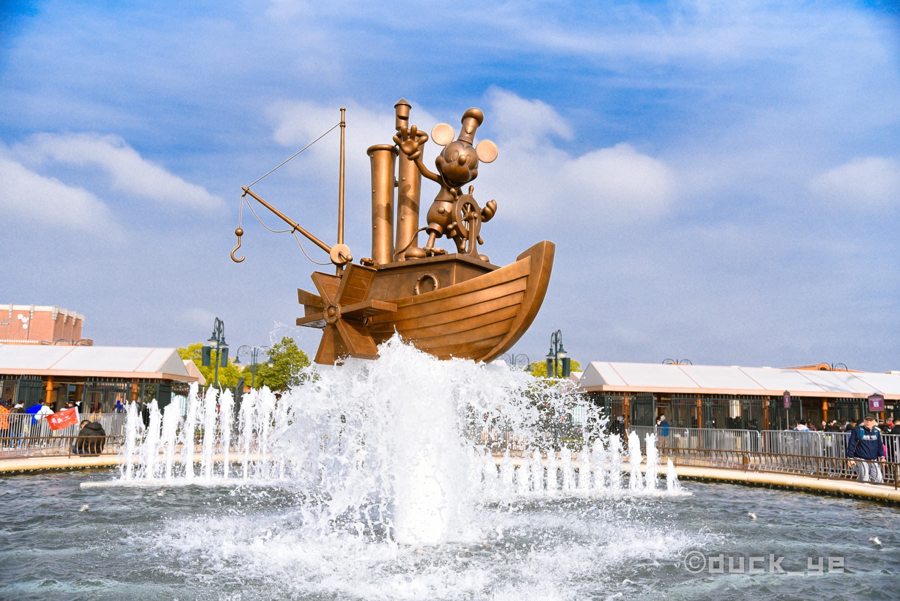 收好这篇攻略，佛系夫妻带你玩转上海迪士尼，选对时间至关重要