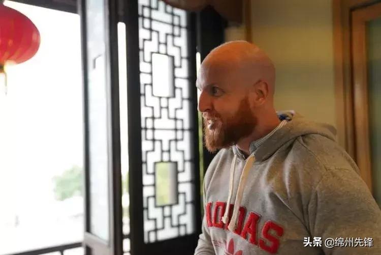 长着外国脸却是中国人,长着外国脸