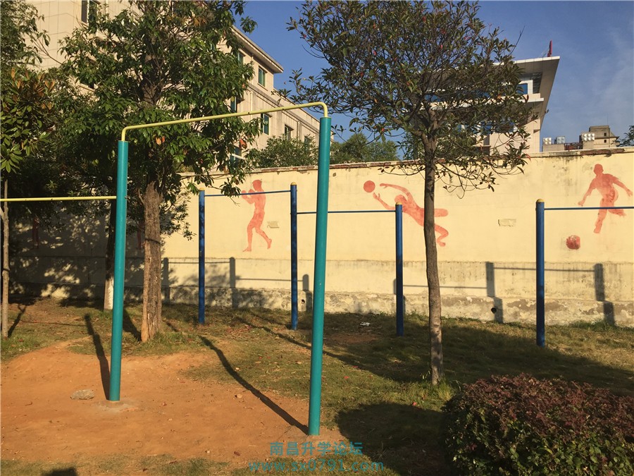 走进校园小学生们的笑容天真烂漫,走进南昌红谷滩新区实验学校