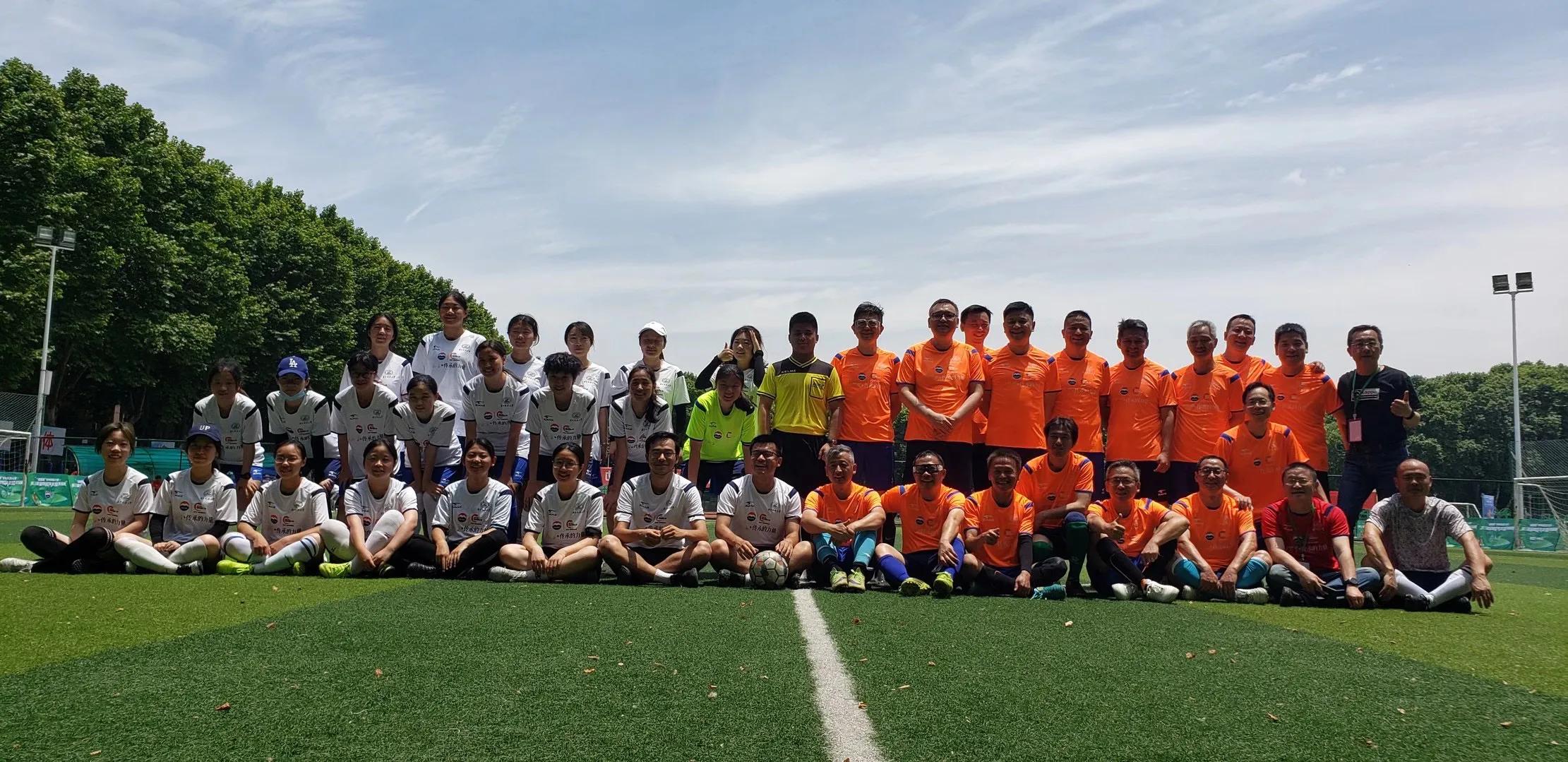 足球不仅仅是足球,中年人的足球已不仅仅是足球