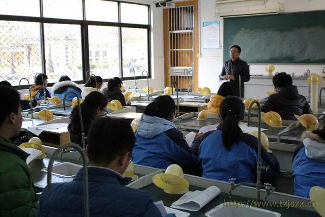 今年金沙中学最低录取分数,金沙县第一中学招生分数