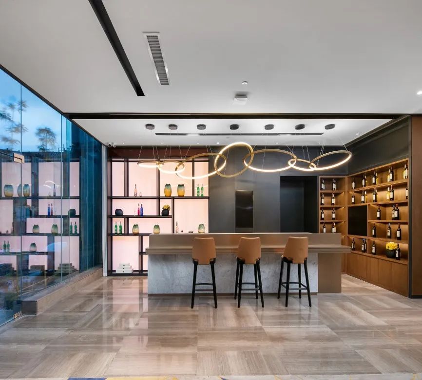 南昌青山湖希尔顿欢朋酒店宴会厅,南昌青山湖免费过夜