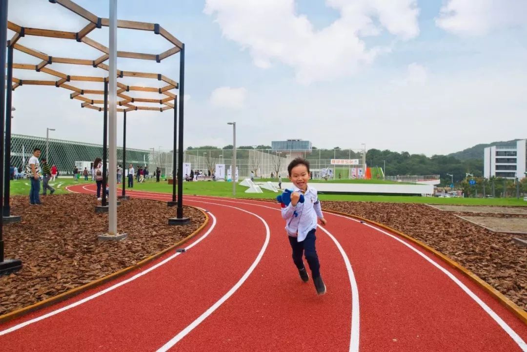 世界上最危险的跑道,世界上最舒服的跑道