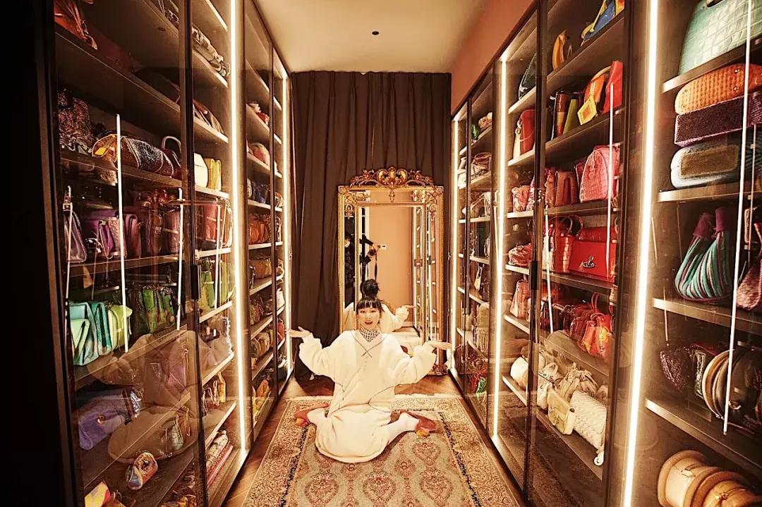 服装设计师的180㎡低调奢华家,超美衣帽间顶一个小户型