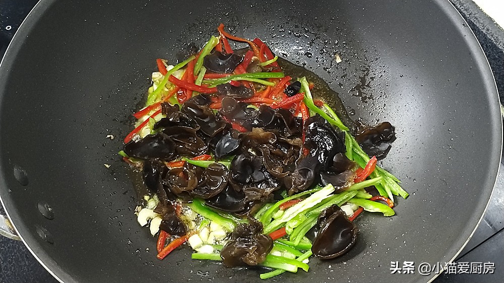 小猫烤肉豆腐家常做法,小猫爱吃的鸡胸肉怎么做