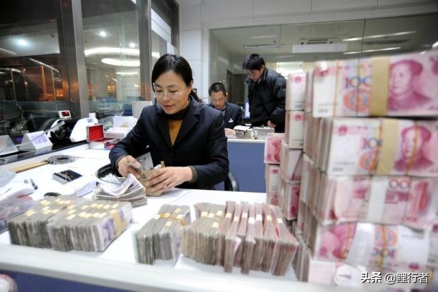 存1万元定期存30年后共有多少,30万定期30年利息多少