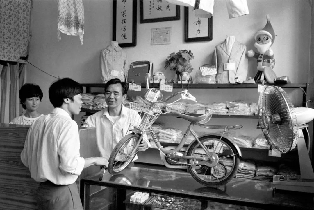 上海变迁40年视频,上海潮流图鉴