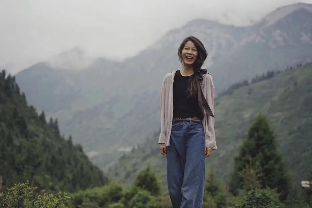 最适合改装的越野房车,三个90后开民宿