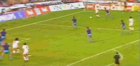 支点中锋踢前腰,足球支点中锋的位置和打法