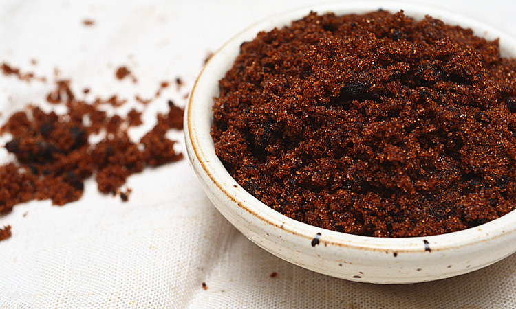 养生养颜又美味，正宗黑糖这样挑