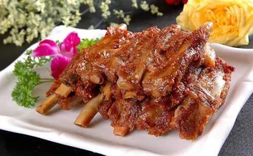 川味小吃满足你的味蕾,挑逗你的味蕾来盘川味凉面