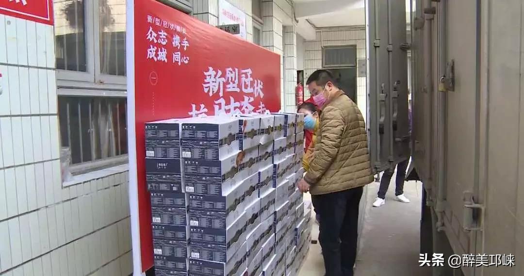爱心企业主捐赠物资助力家乡抗疫,爱心企业慷慨解囊助力疫情防控