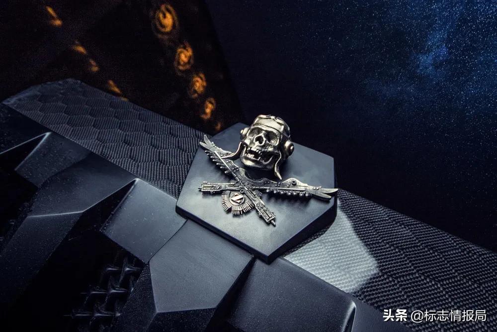 骷髅轰炸机!这应该是世界上最「硬核」的车标了