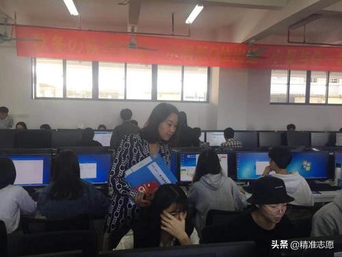 劳动经济学与经济学哪个好就业,经济学劳动经济学就业方向前景