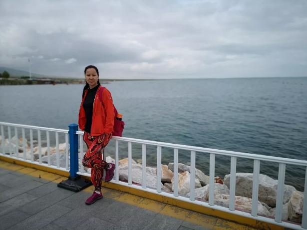 37岁排球老师学教培：瑜伽，让我减肥成功