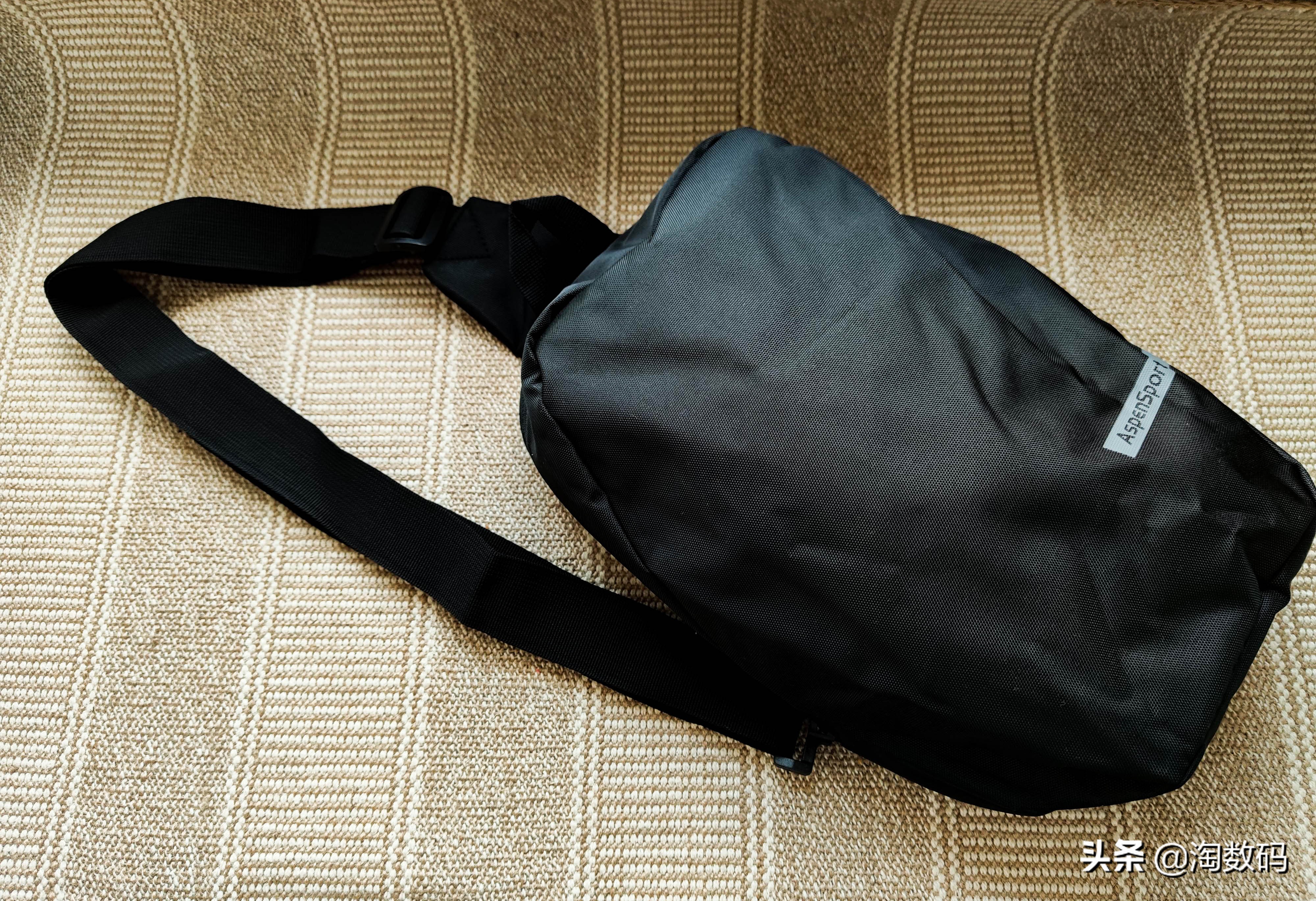 消费再降级：￥9块9艾奔单肩通勤斜挎包装载力测试，晒单简评送上