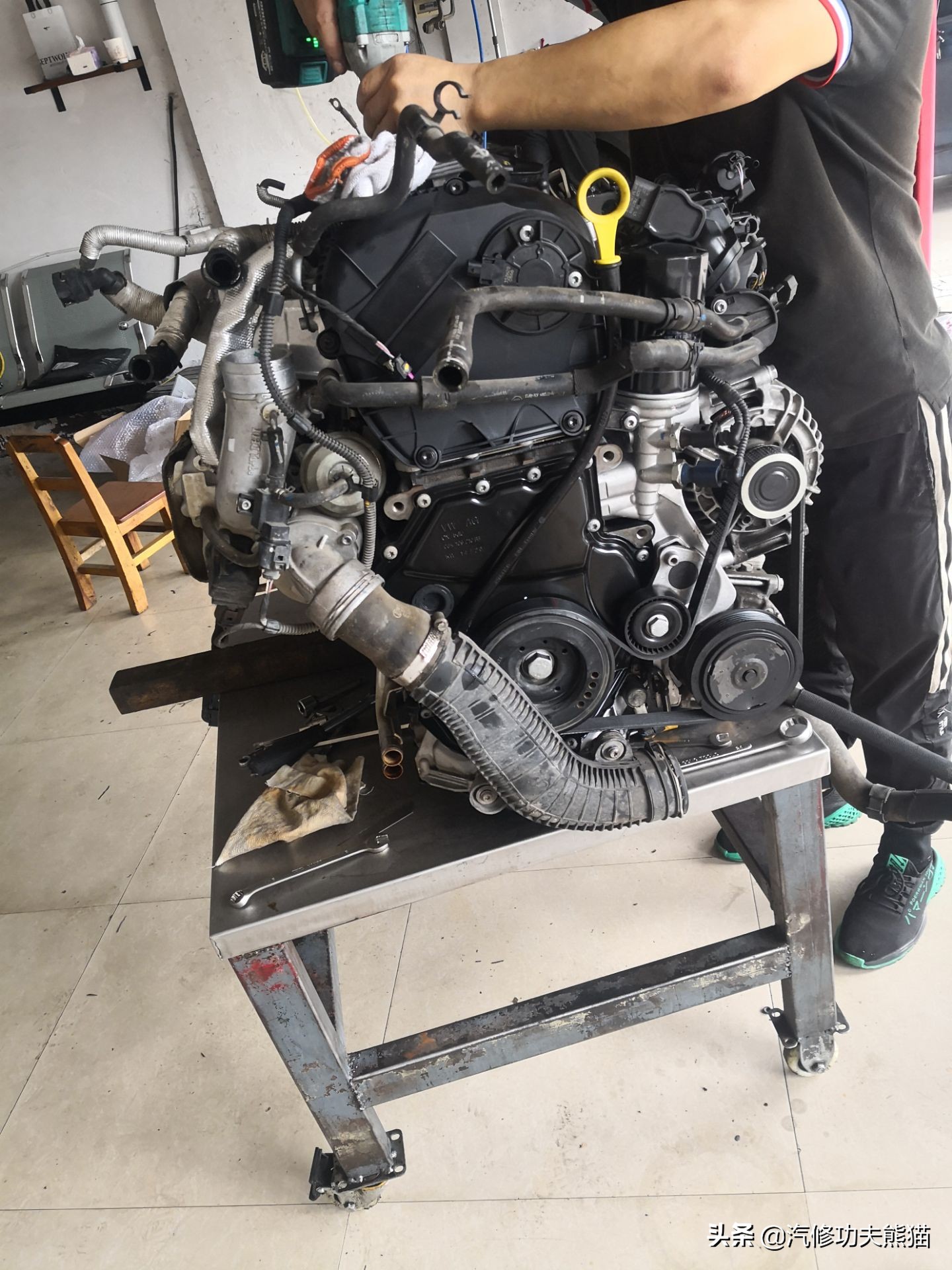 百年大众汽车品牌毁于烧机油？烧机油并非绝症，看看这台进口夏朗