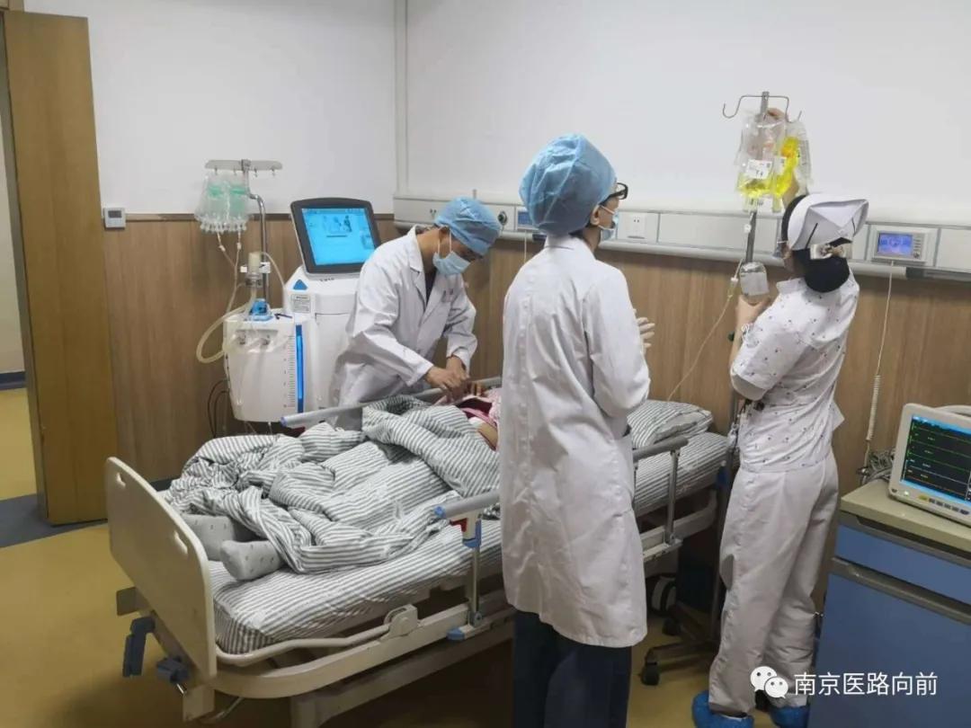 南京小行医院许迎照主任的一天